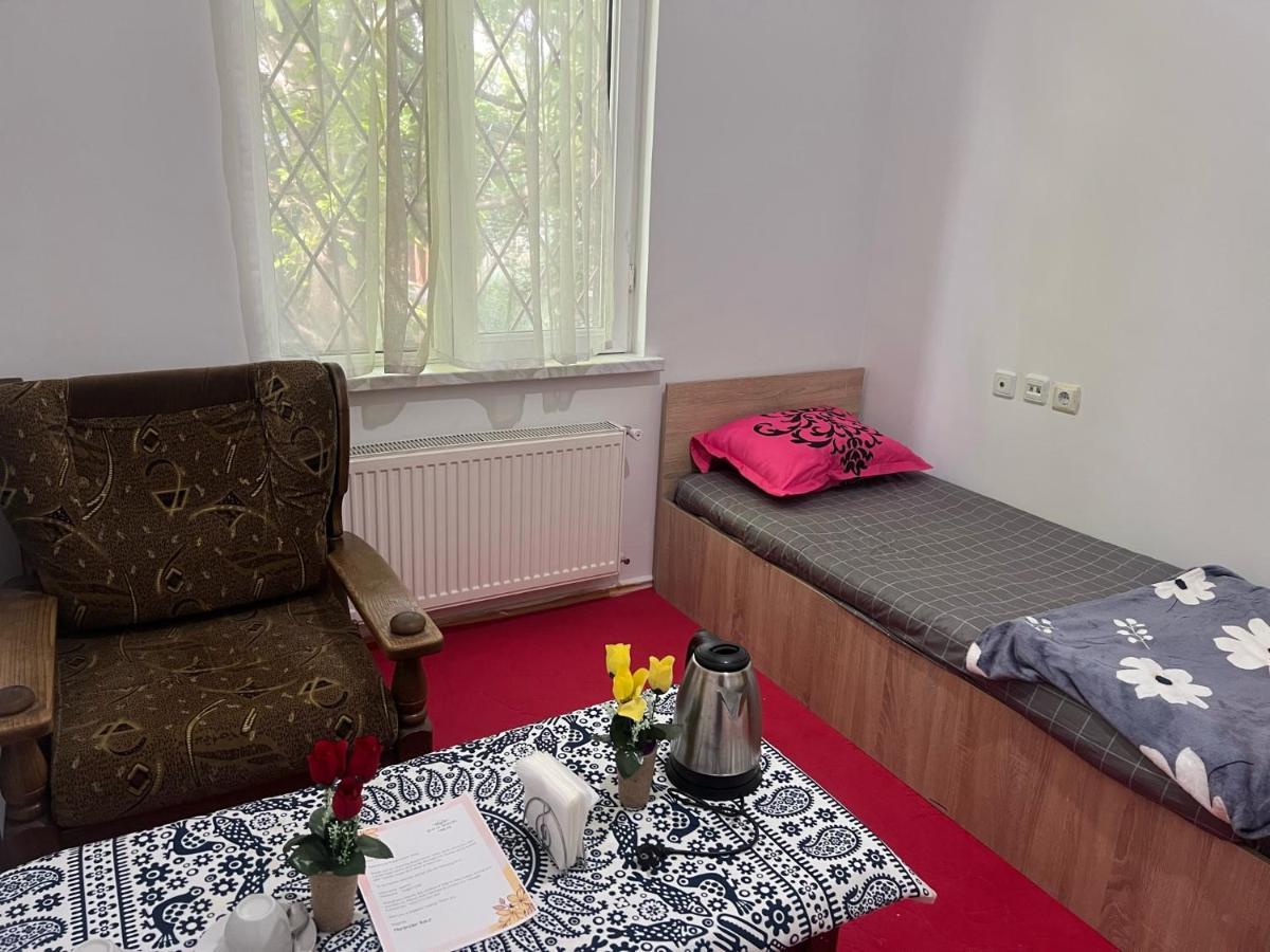 Royal Hostel Tiflis Dış mekan fotoğraf
